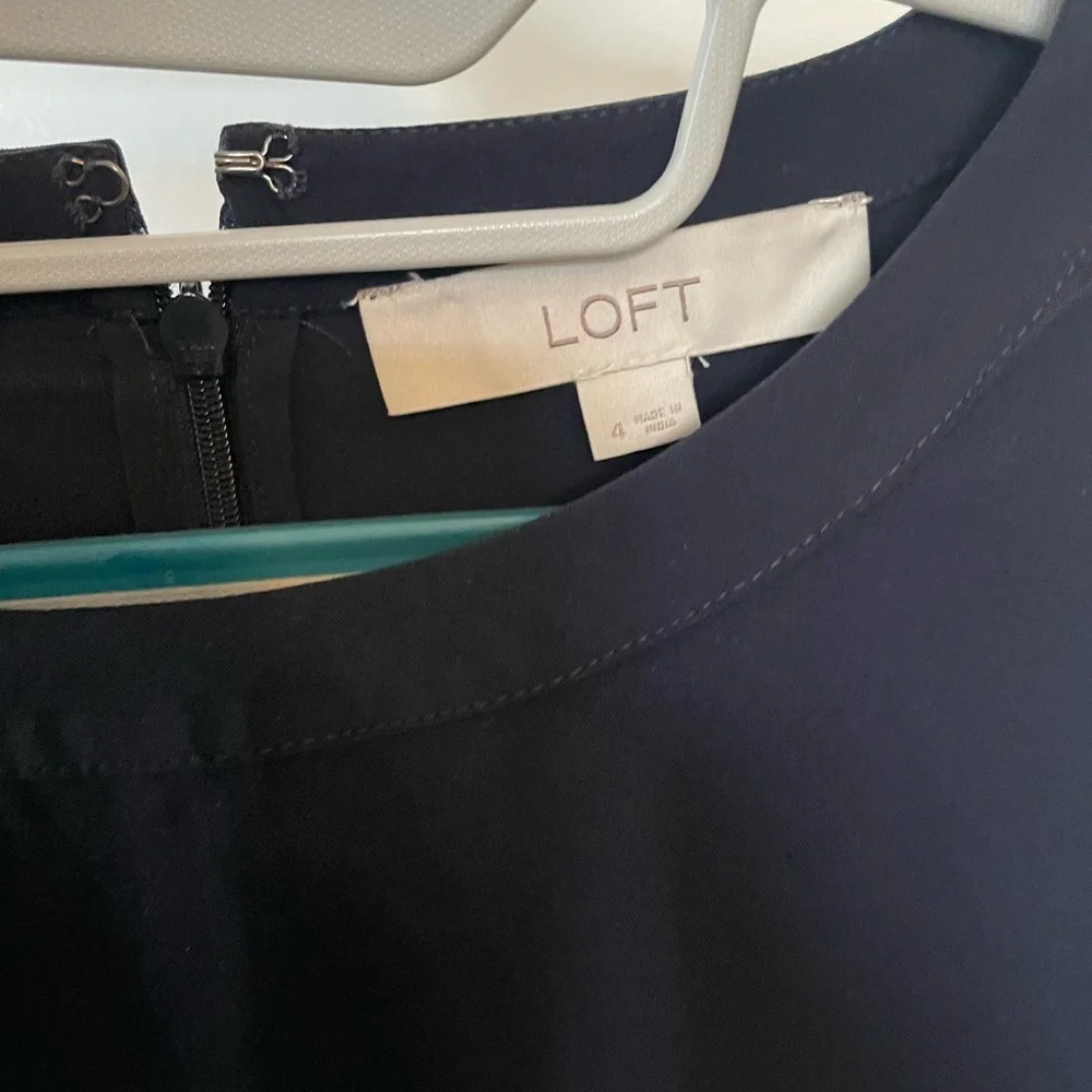 LOFT | Lace Bell Sleeve Shift Dress | 4 - Picture 6 of 6